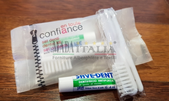 Vendita Set Denti Linea Cortesia Confiance Dentifricio Spazzolino